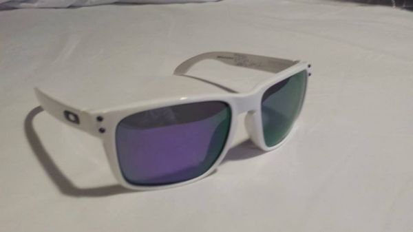 Oakley Holbrook