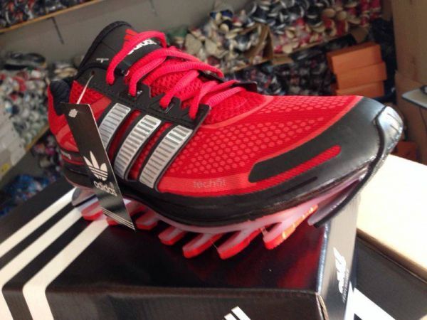 Tênis Adidas Springblade