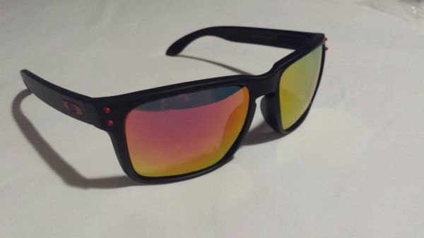 Oakley Holbrook